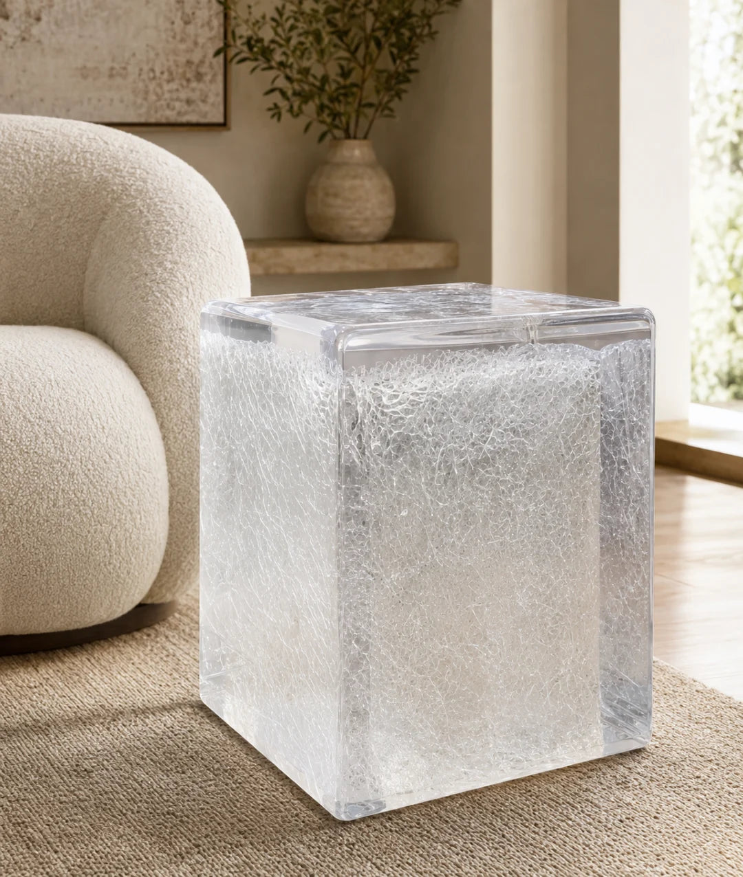 AS08 crystal×clear resin cube stool with transparent body and subtle internal texture