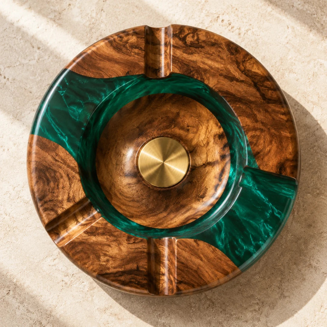 AT01 Emerald Swirl emerald green epoxy ashtray with handcrafted resin and natural-grain detail