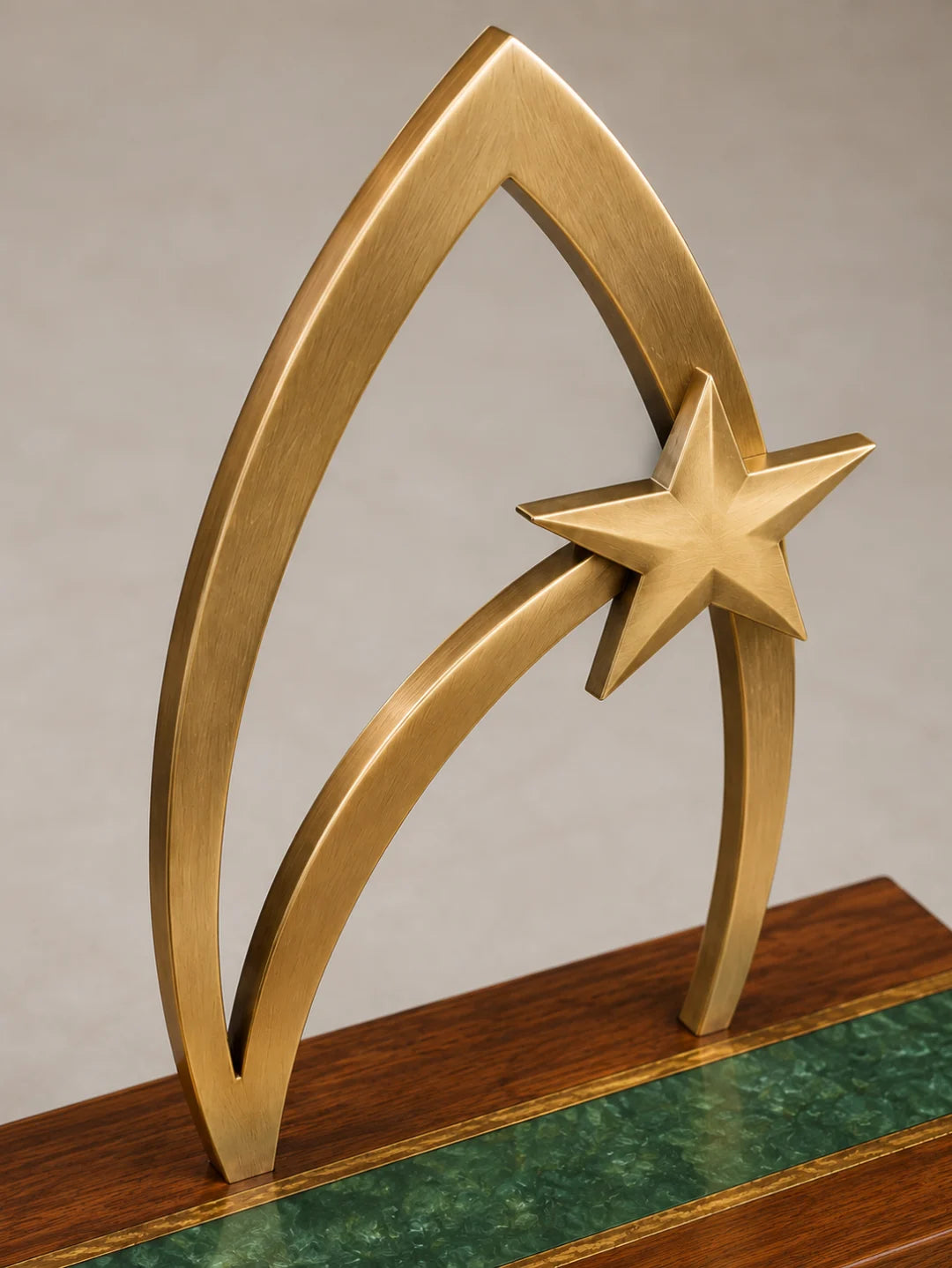 Emerald Star Emerald Green Epoxy Award Trophy ATY08