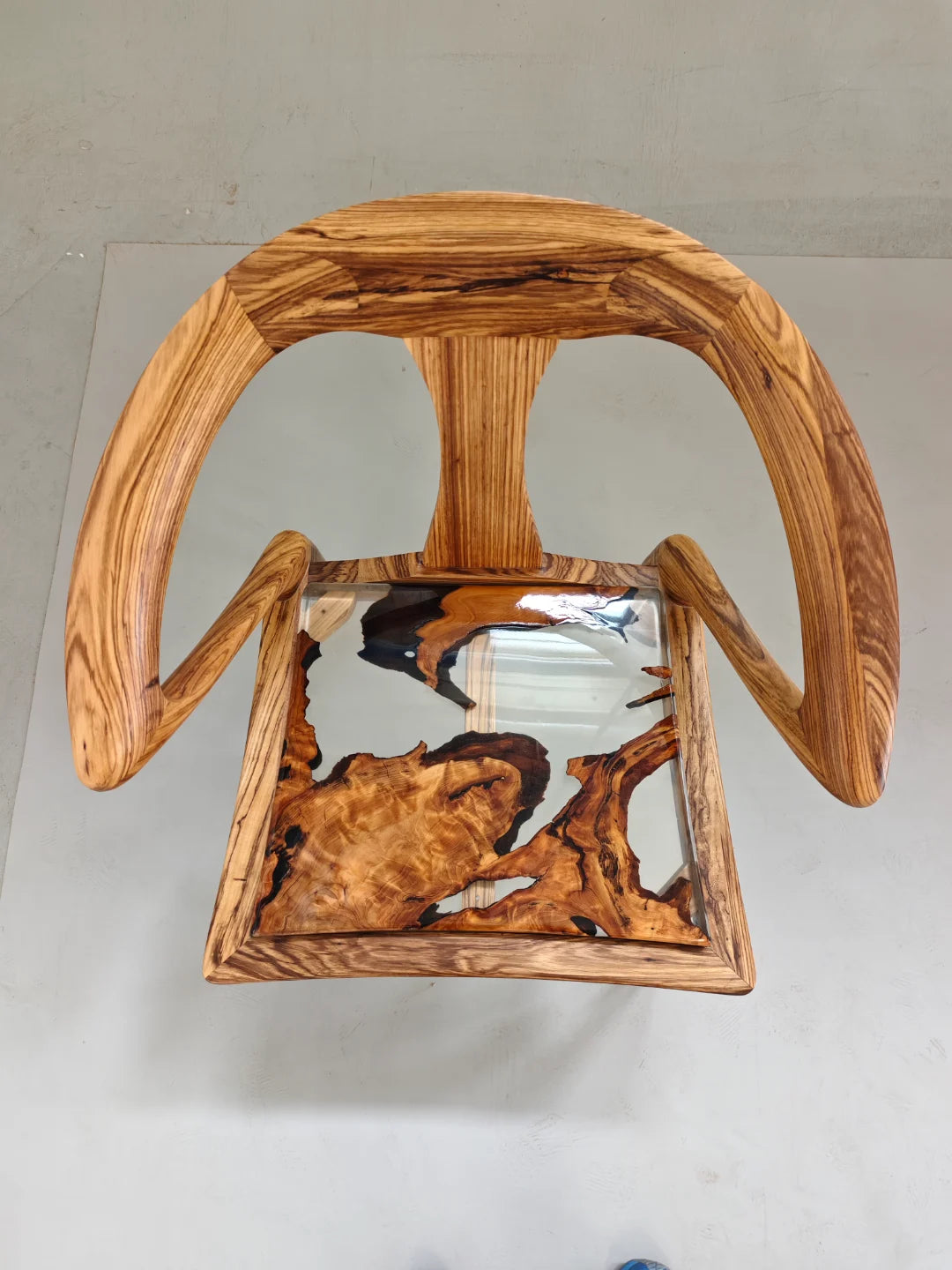 CH28 architectural solid wood dining chair