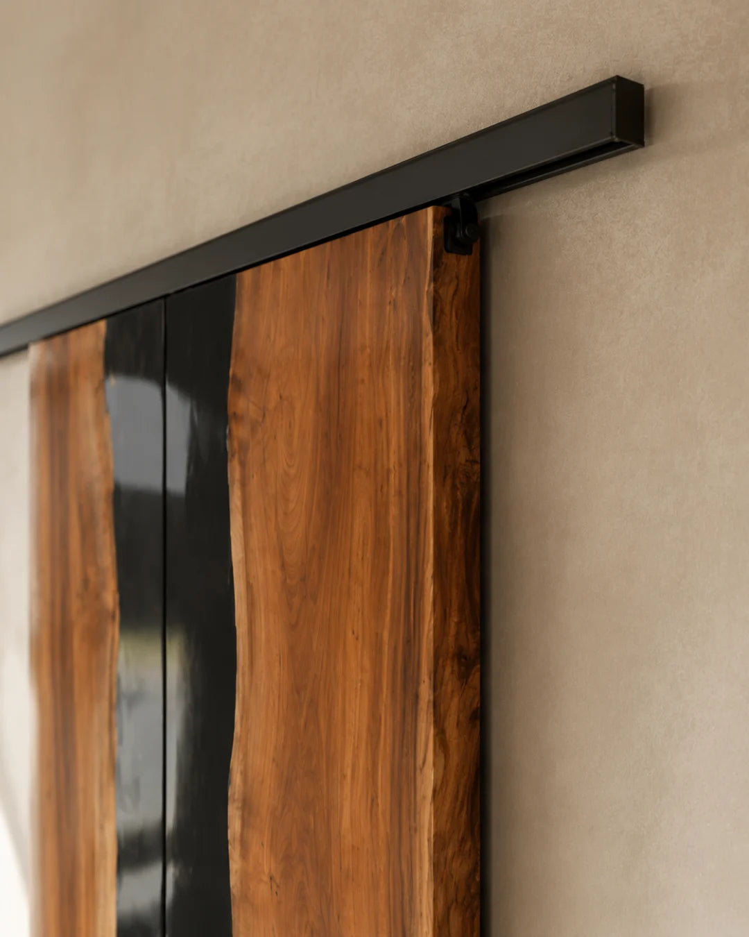 Midnight Spine Jet Black Epoxy Sliding Door DR07