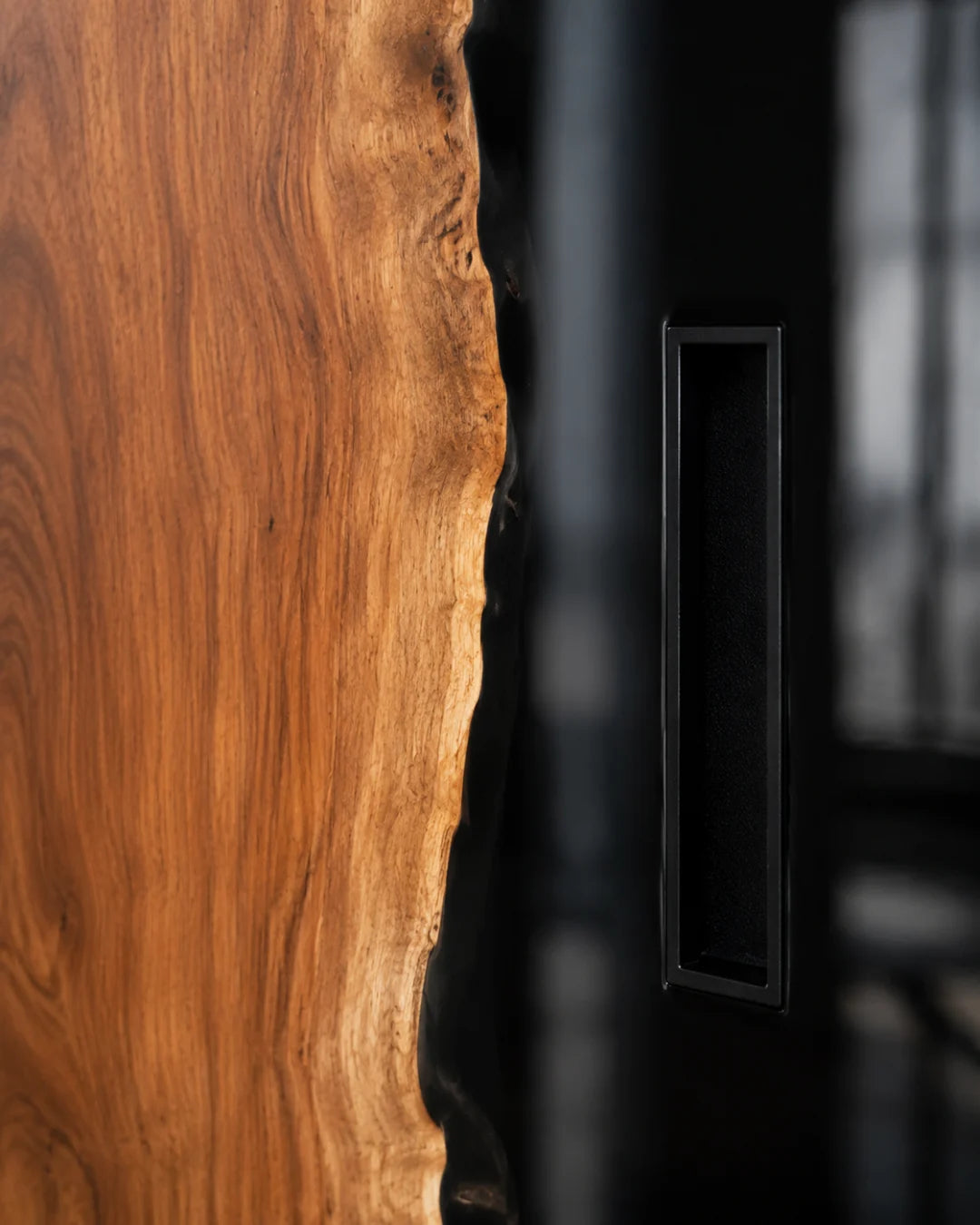 Midnight Spine Jet Black Epoxy Sliding Door DR07