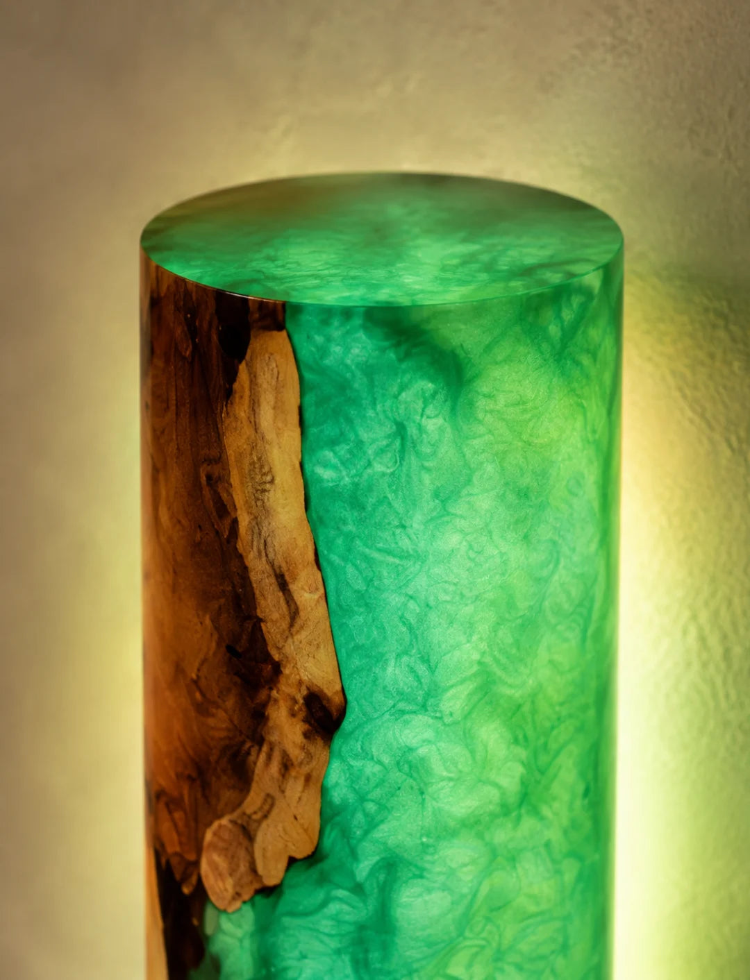 Emerald Glow Emerald Green Epoxy Wall Lamp LP04