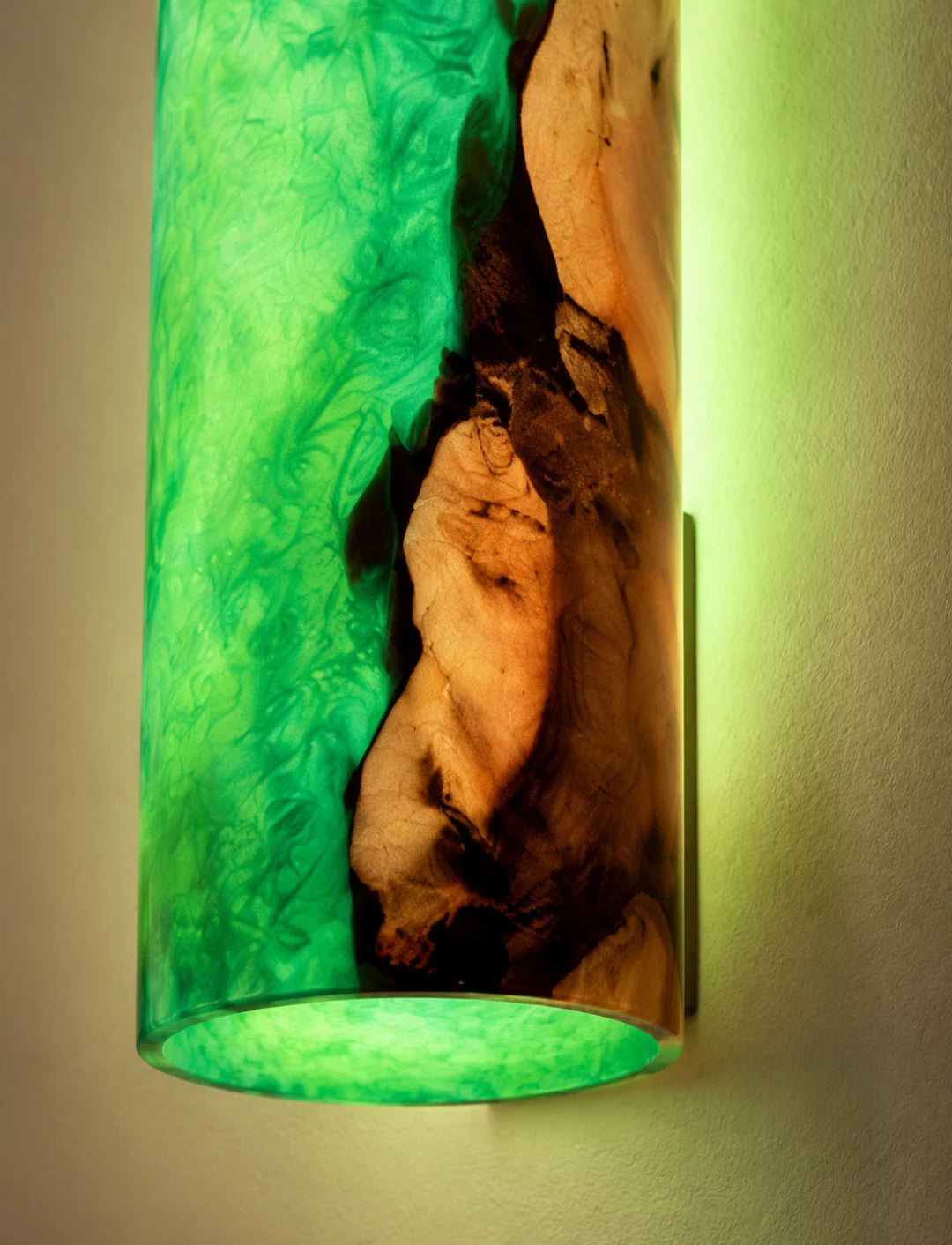 Emerald Glow Emerald Green Epoxy Wall Lamp LP04