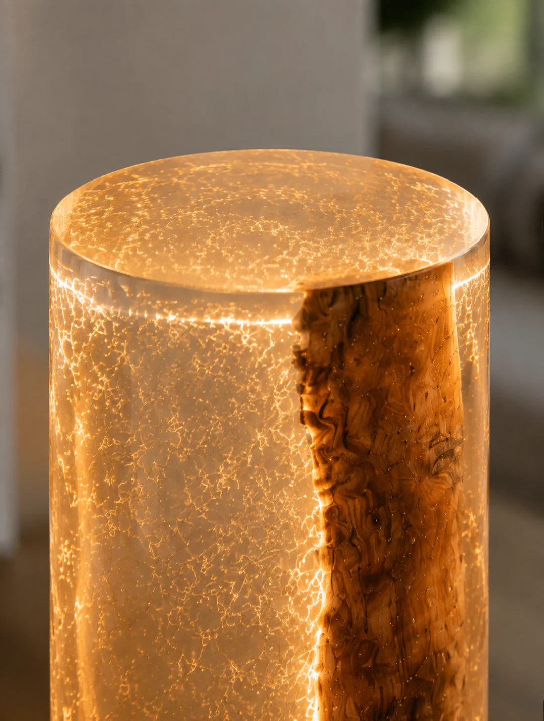 Amber Core Clear Amber Epoxy Table Lamp LP05