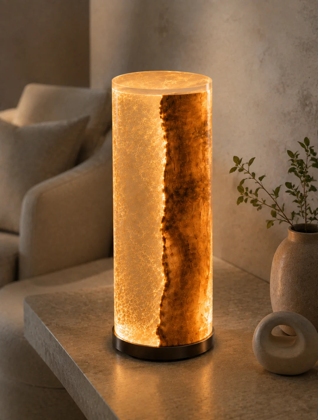 Amber Core Clear Amber Epoxy Table Lamp LP05