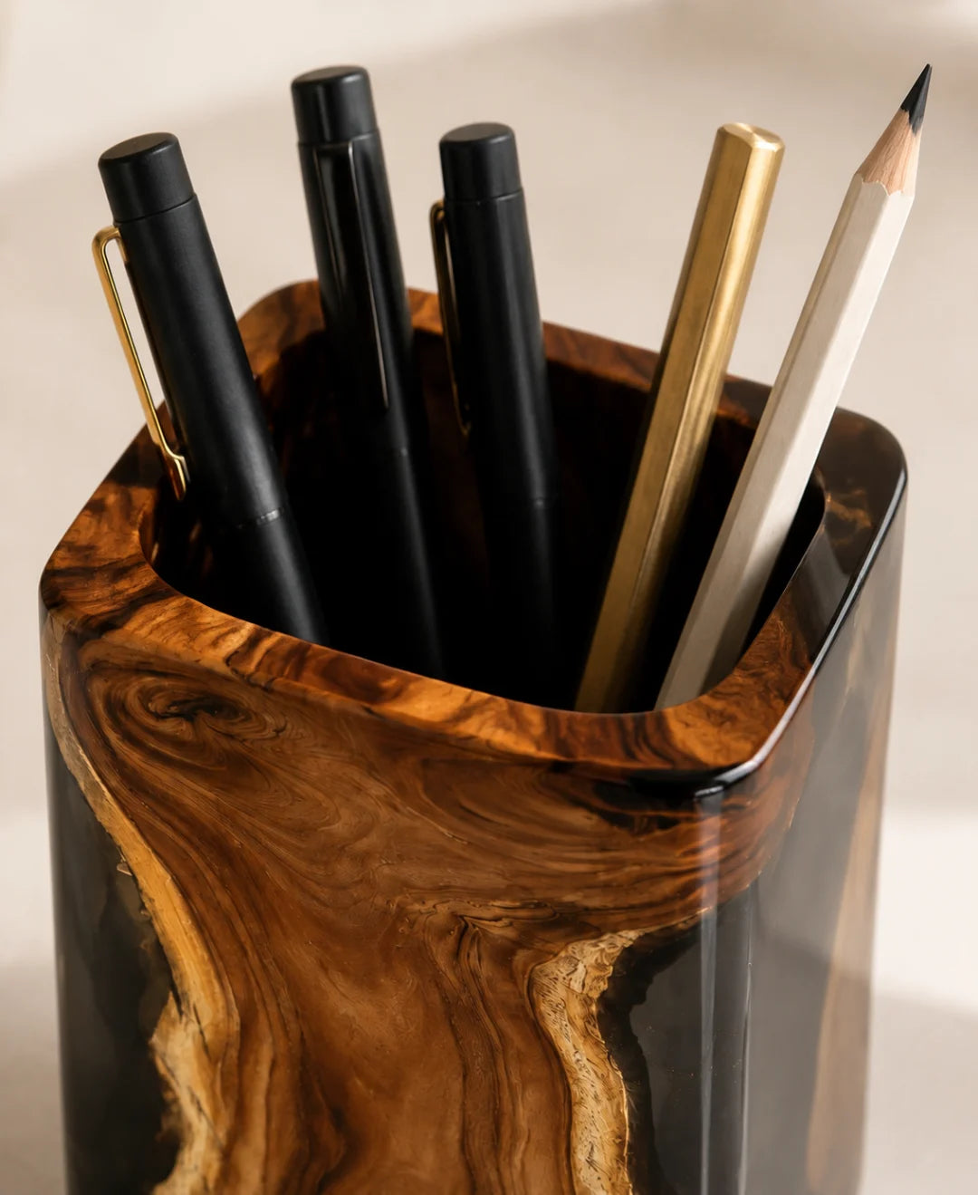 Midnight Frame Jet Black Epoxy Pen Holder PH04