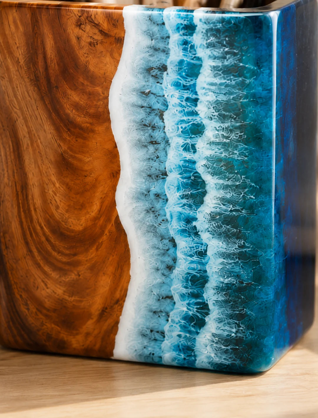 Coastal Crest Ocean Blue and Pearl White Epoxy Pen Holder PH06