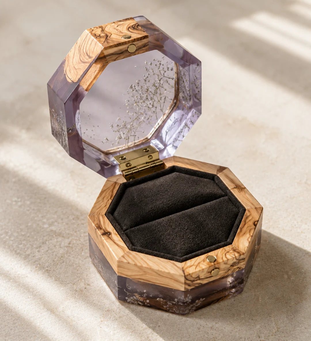 RB01 Lavender Keepsake smoky lavender epoxy ring box with handcrafted resin and natural-grain detail